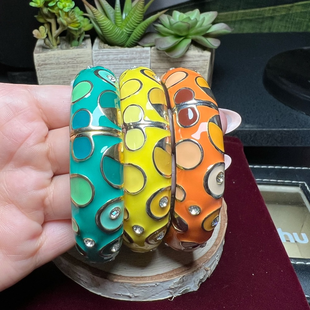 Sequin Set of 3 Bangles 💛💚🧡✨ - Picture 5 of 6